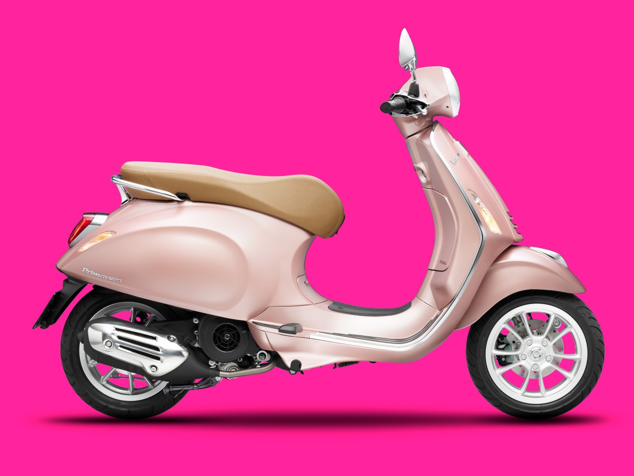 Vespa Primavera phiên bản đặc biệt nhân ngày 8/3
