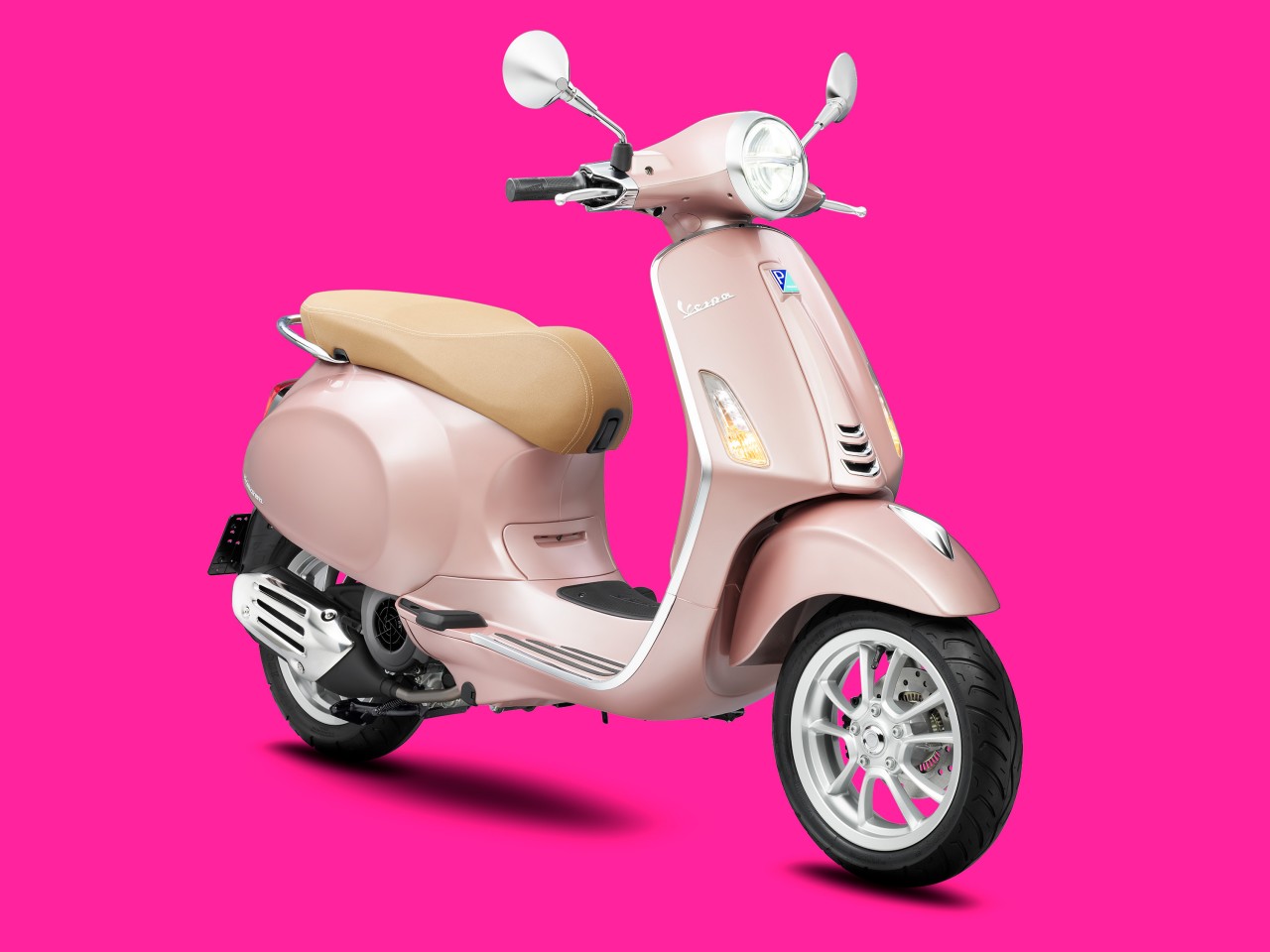 Vespa Primavera phiên bản đặc biệt nhân ngày 8/3