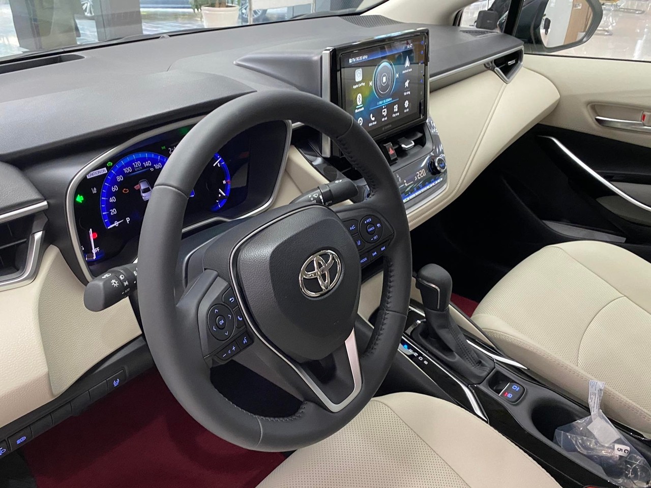 Hình thực tế Toyota Corolla Altis tại đại lý