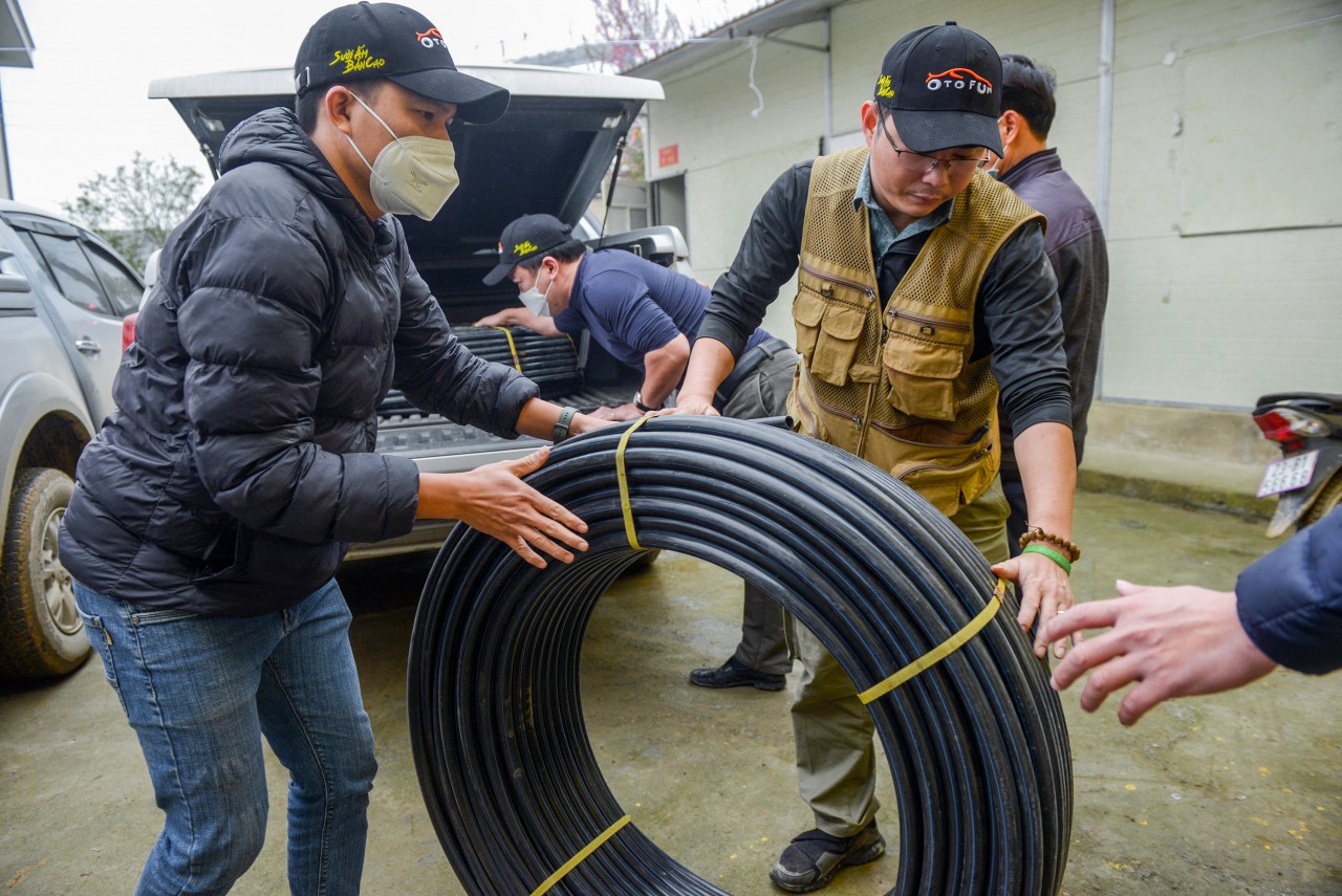 Hoàn thành chương trình Sưởi ấm bản cao 2021 sau khi bị hoãn 3 lần Hoàn thành chương trình Sưởi ấm bản cao 2021 sau khi bị hoãn 3 lần