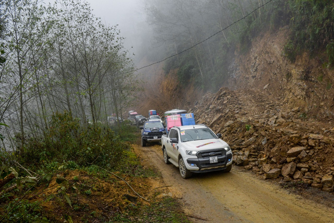 Hoàn thành chương trình Sưởi ấm bản cao 2021 sau khi bị hoãn 3 lần Hoàn thành chương trình Sưởi ấm bản cao 2021 sau khi bị hoãn 3 lần