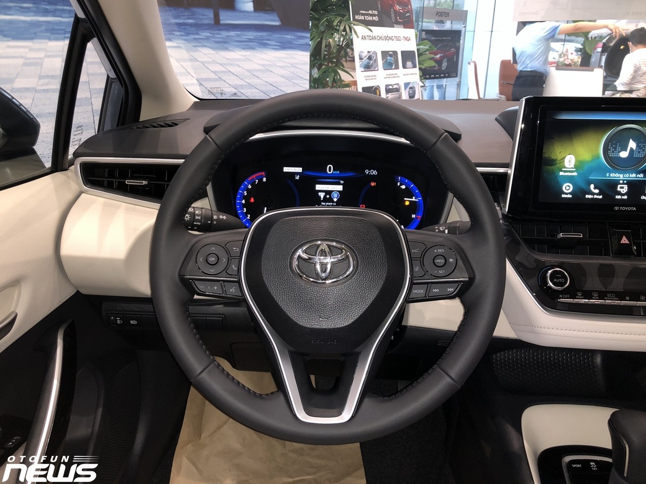 Hình thực tế Toyota Altis 1.8V giá 765 triệu đồng