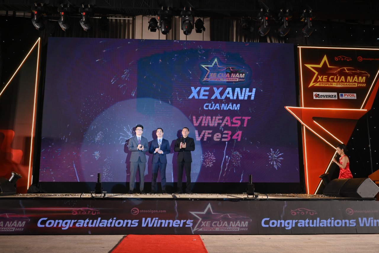 XE CỦA NĂM 2022: VinFast VF e34 giành giải XE XANH CỦA NĂM