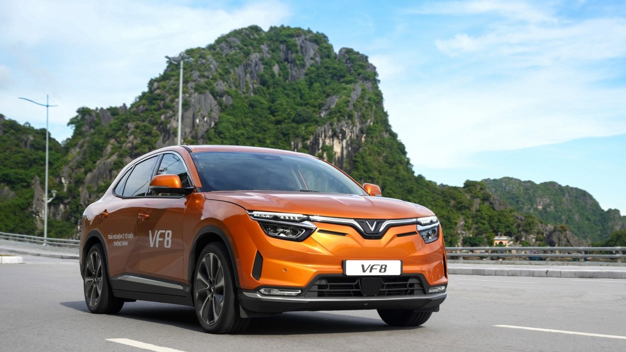Tỷ phú Phạm Nhật Vượng thành lập công ty cho thuê xe và taxi điện VinFast