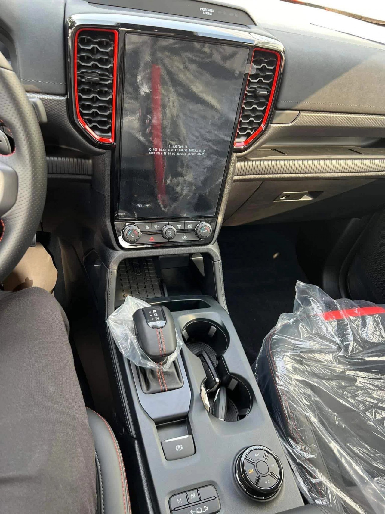 Hình thực tế Ford Ranger Raptor 2023 tại đại lý Hình thực tế Ford Ranger Raptor 2023 tại đại lý