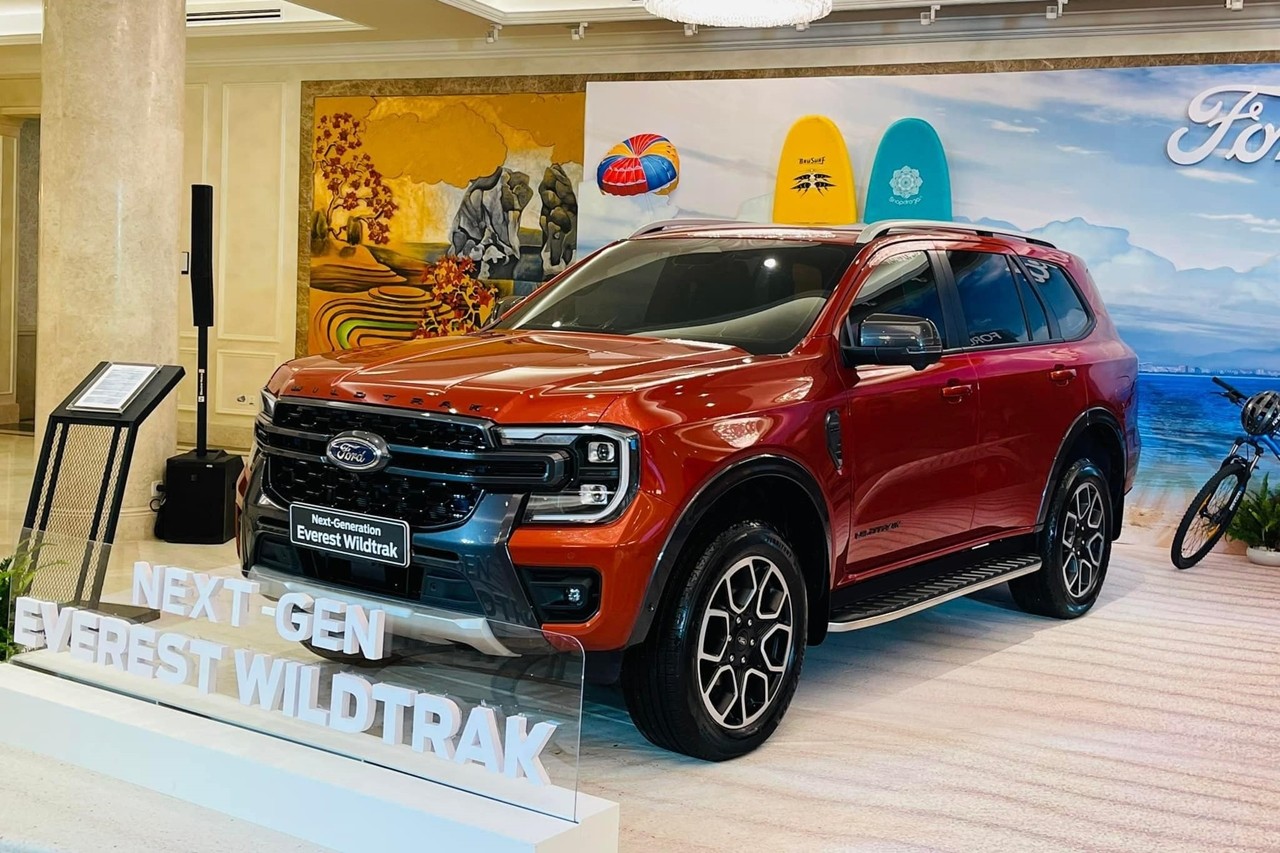 Ford Everest Wildtrak giá 1,5 tỷ đồng về đại lý