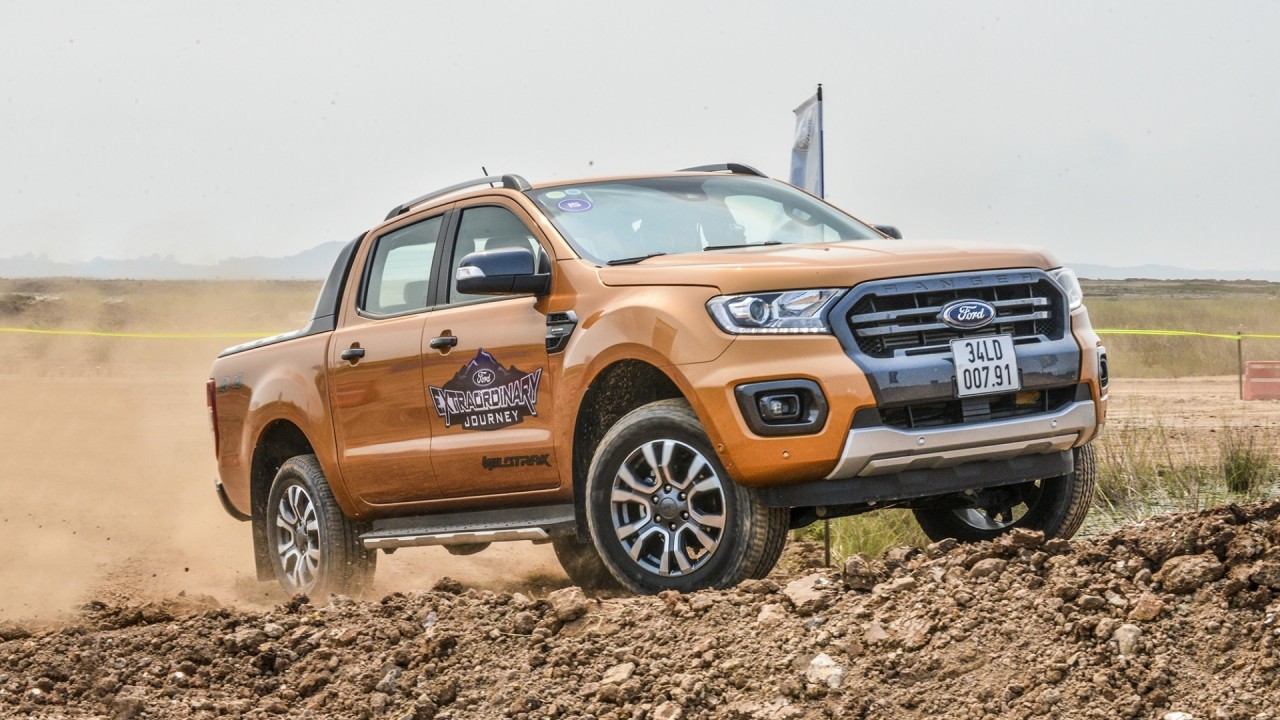Ford Ranger giảm giá cao nhất 75 triệu đồng trong tháng 8