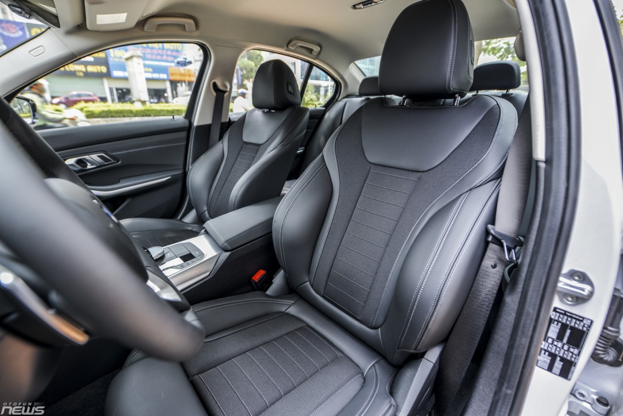 chenh lech 280 trieu dong hai phien ban bmw 320i moi nhat co gi khac nhau