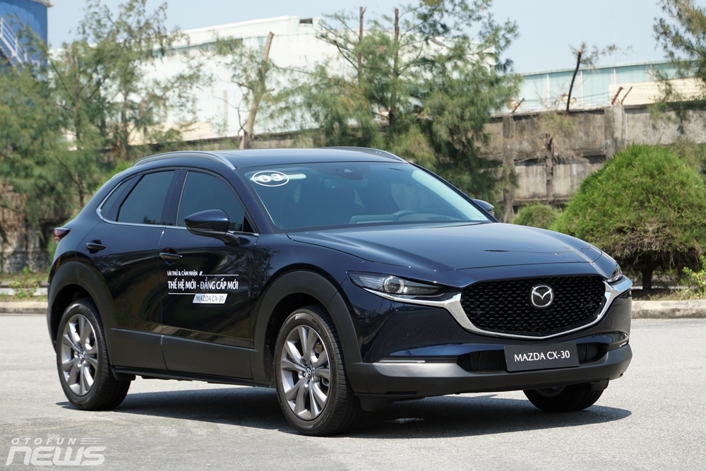 Mazda hỗ trợ 100% phí trước bạ trong tháng 10