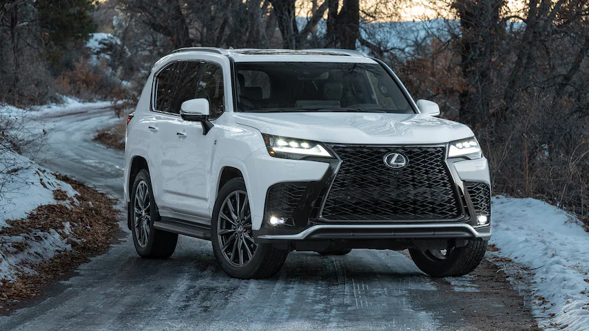 Giá lăn bánh Lexus LX600 vừa ra mắt