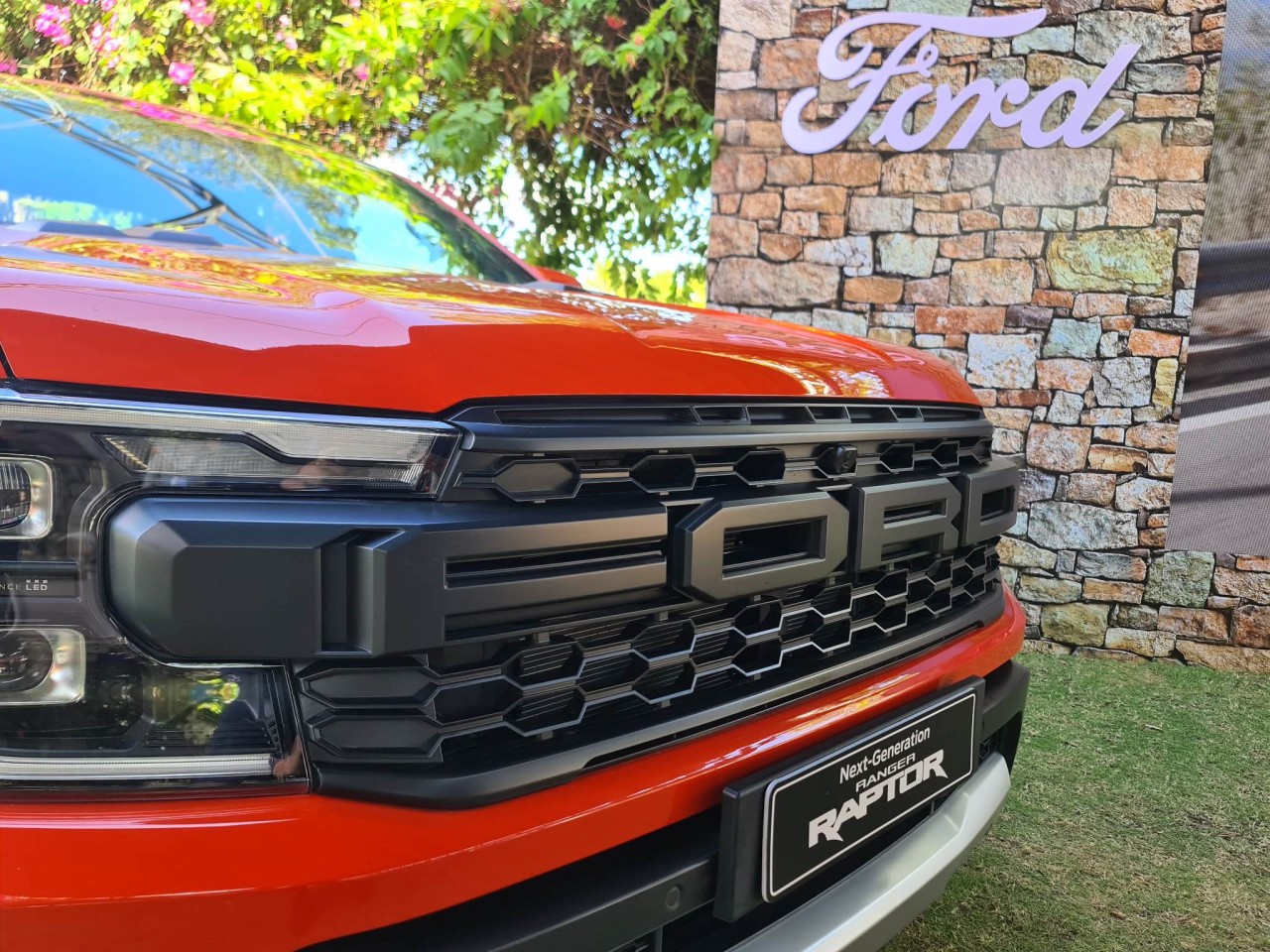 Ford Ranger Raptor chính thức xuất hiện tại Việt Nam