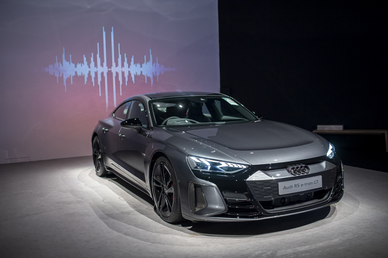 Audi RS e-tron GT ra mắt trong tháng 4