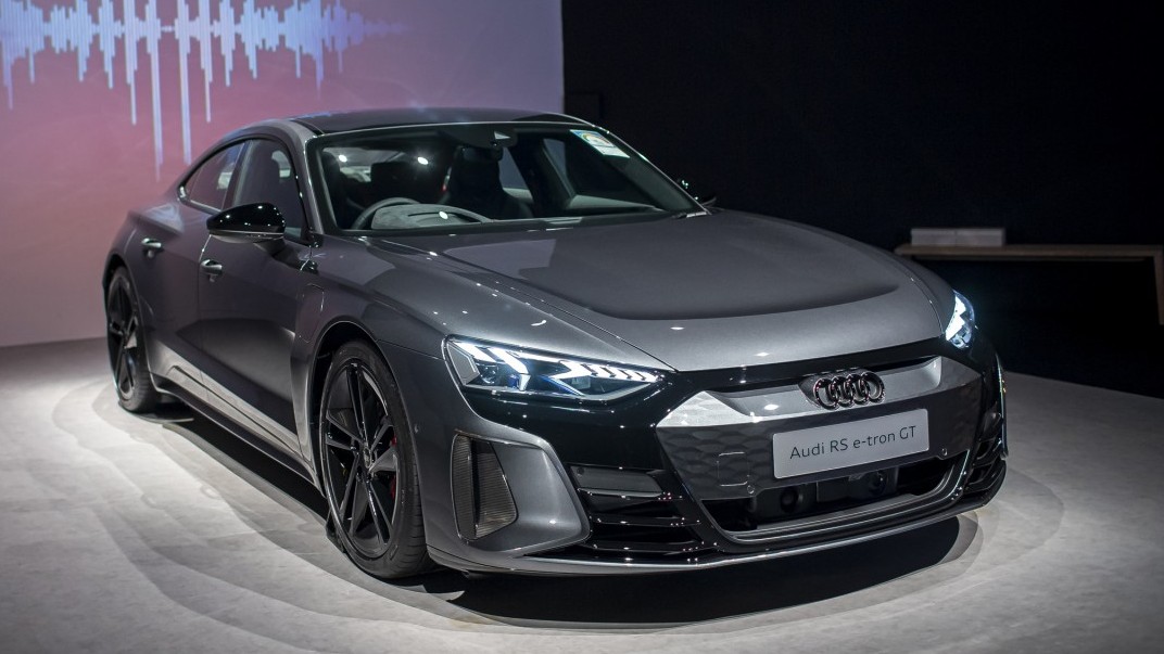 Audi RS e-tron GT ra mắt trong tháng 4