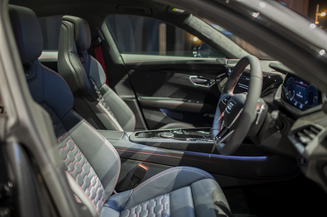 Audi RS e-tron GT ra mắt trong tháng 4 Audi RS e tron GT ra mắt trong tháng 4