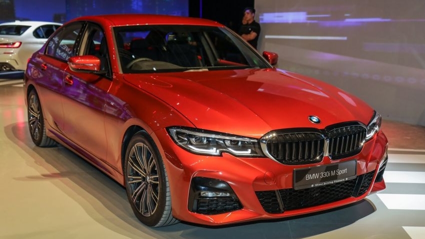 BMW 330i có giá 1,838 tỷ đồng tại Malaysia