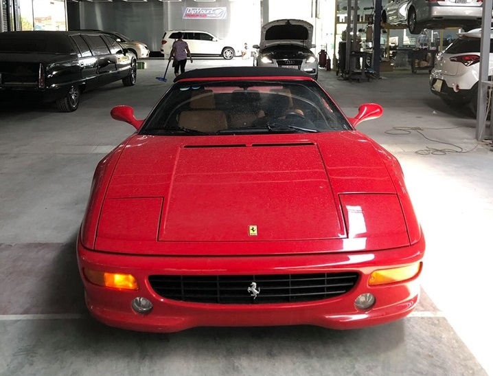 hang doc ferrari f355 f1 spider 1999 duy nhat ra bien trang