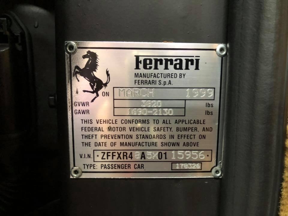 Hàng độc Ferrari F355 F1 Spider 1999 duy nhất ra biển trắng hang doc ferrari f355 f1 spider 1999 duy nhat ra bien trang