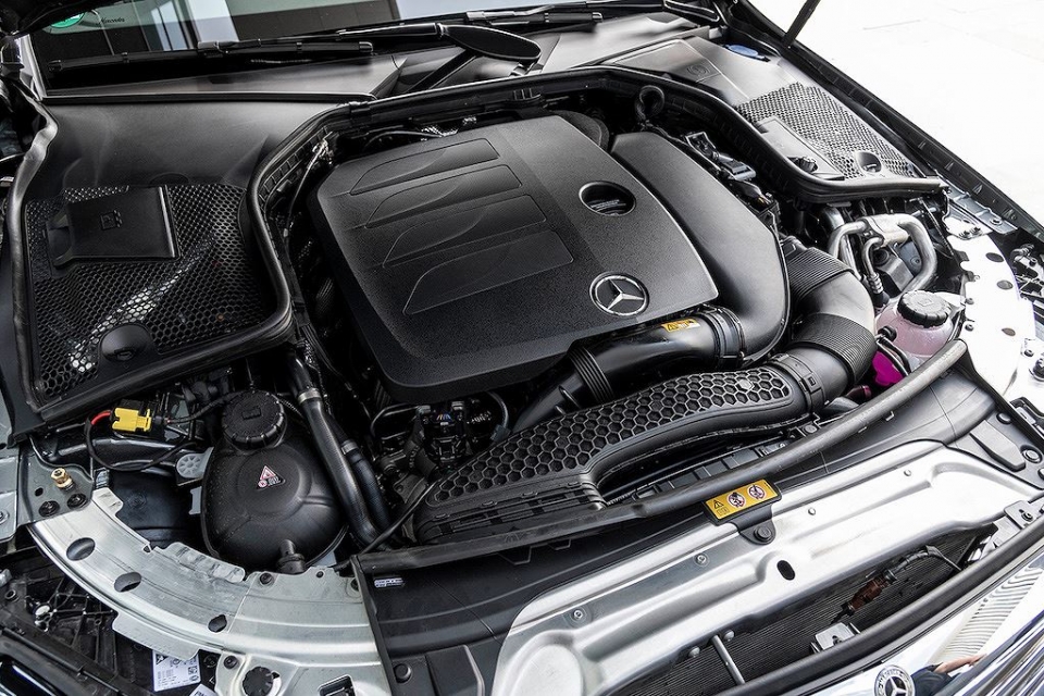 dong co mercedes benz c200 2019 co gi dac biet