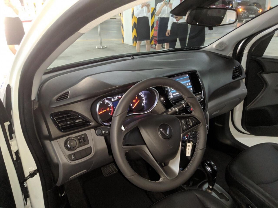 vinfast fadil ve dai ly san sang cho khach lai thu