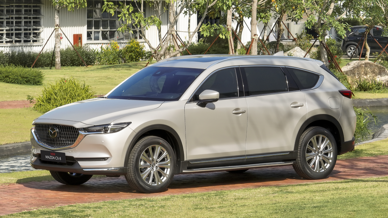 Mazda hỗ trợ 100% phí trước bạ trong tháng 10