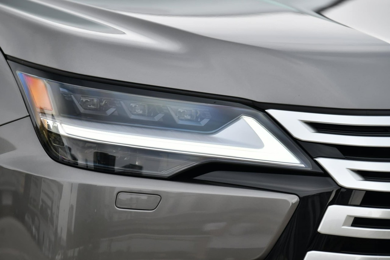 Cận cảnh Lexus LX600 Ultra Luxury giá hơn 13 tỷ đồng