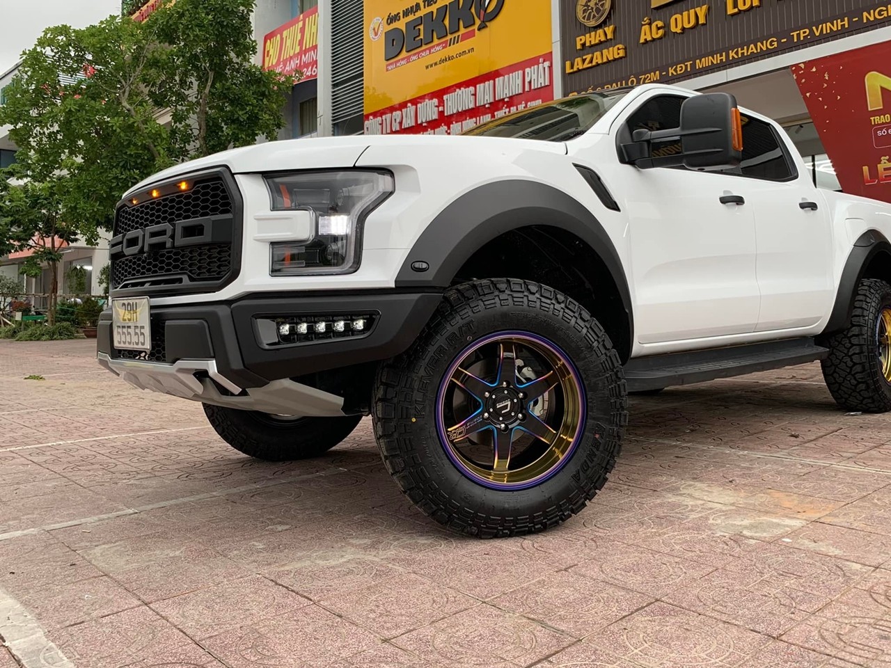 Ford Ranger XLS biển ngũ quý độ phong cách F150 Raptor