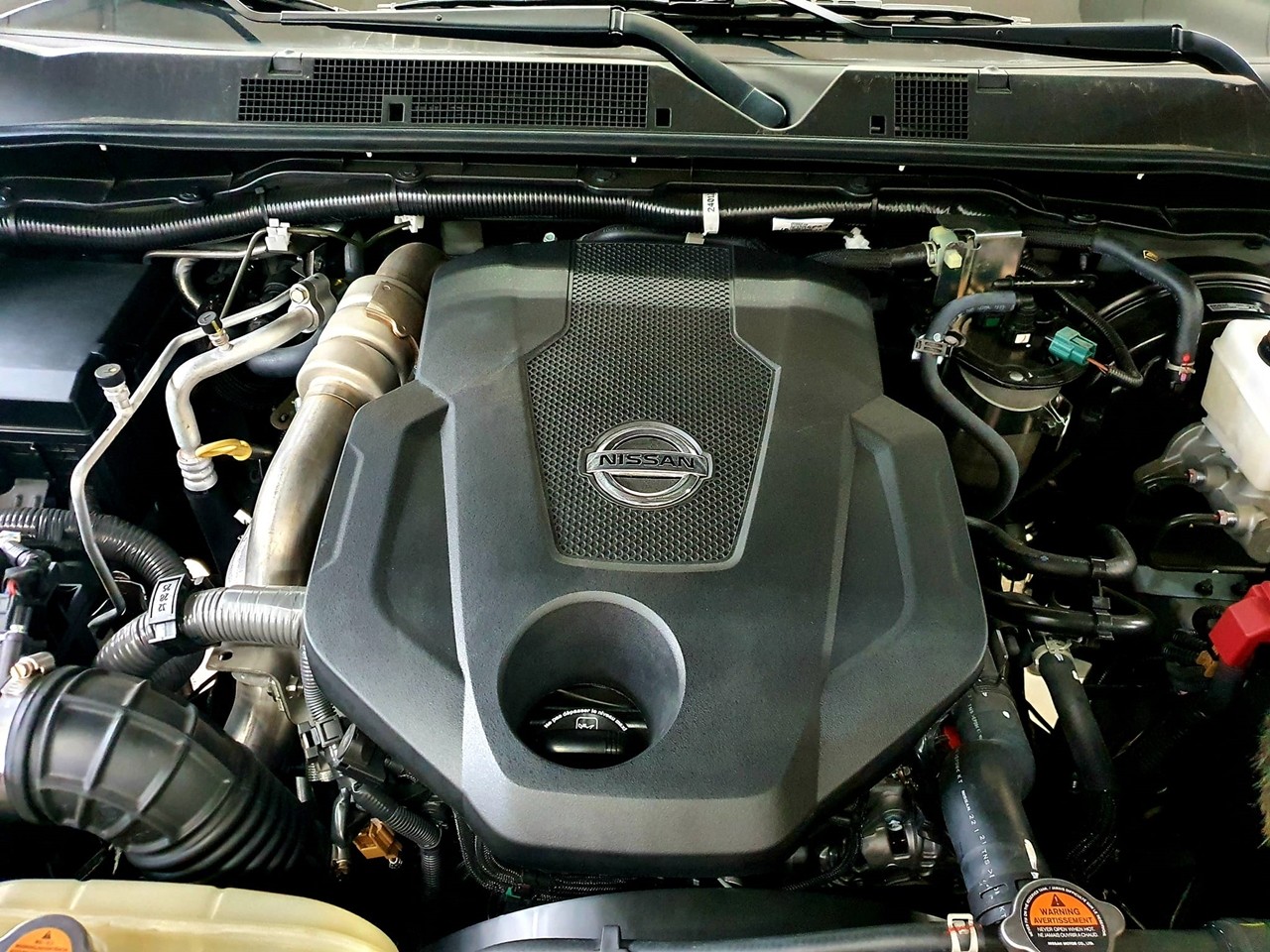 Nissan Navara 2022 động cơ 2.3L xuất hiện tại đại lý