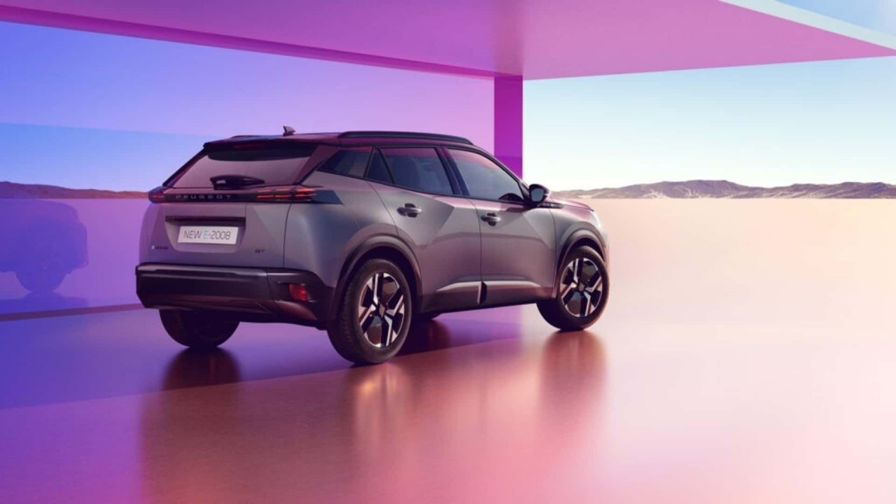 Peugeot 2008 ra mắt bản nâng cấp, tăng phạm vi hoạt động của phiên bản chạy điện