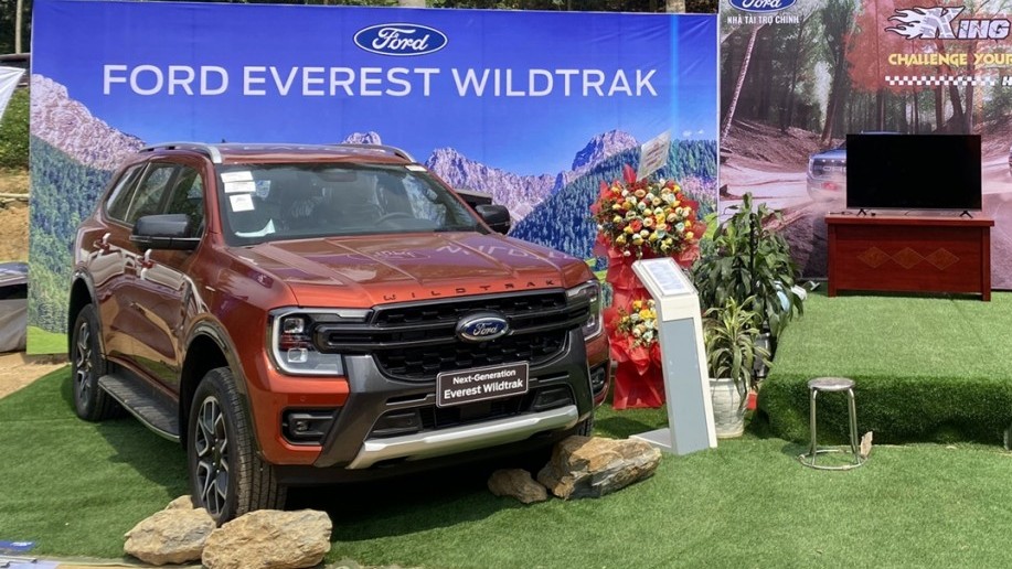 Triệu hồi Ford Everest thế hệ mới