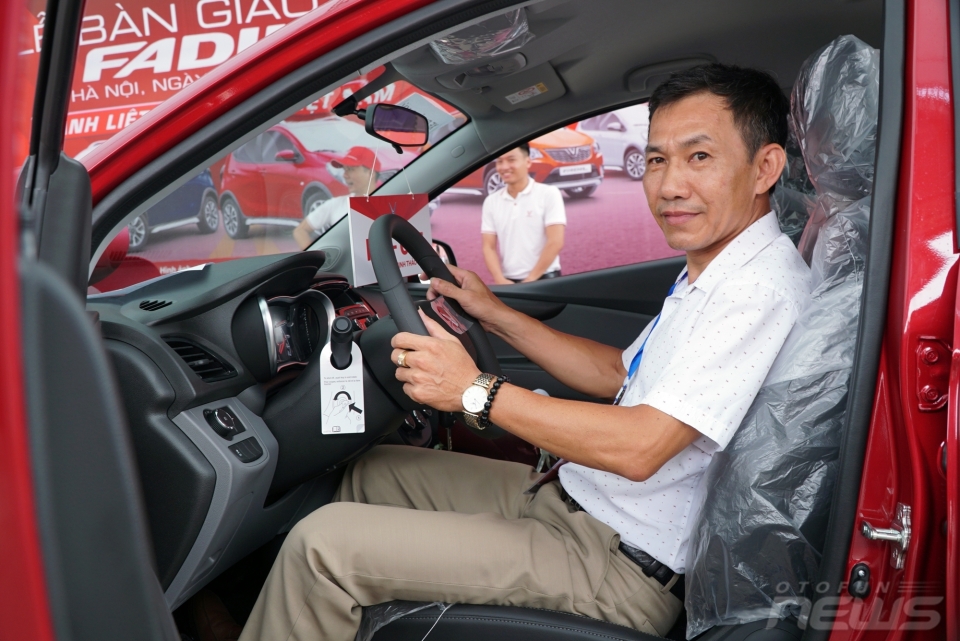 Từng bước một, VinFast Fadil vượt Hyundai Grand 10 thành xe bán chạy nhất phân khúc A