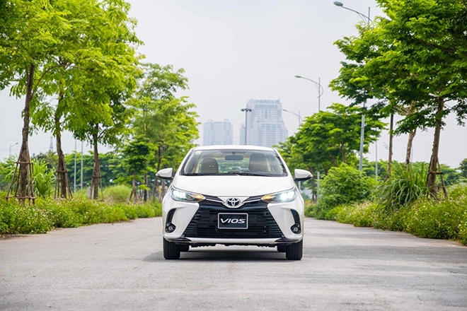 Những mẫu xe giảm giá mạnh tới cả trăm triệu đồng trong tháng 10/2021