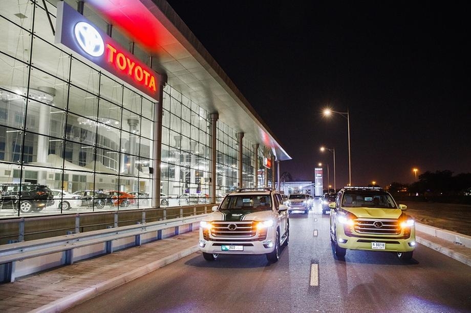 Cảnh sát Dubai chơi lớn, "tậu" xe Toyota Land Cruiser 2022 để tuần tra
