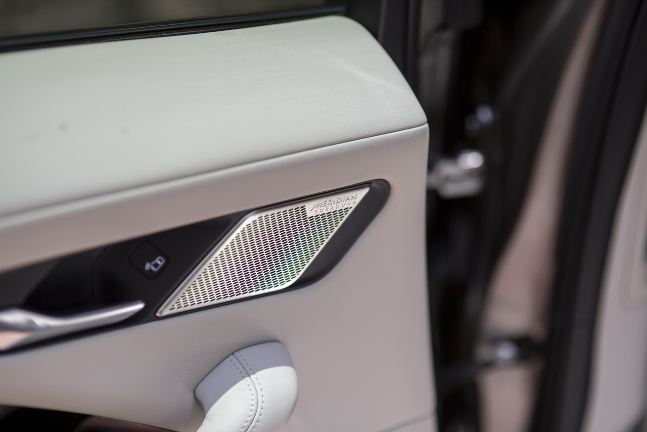 Đại sứ quán Anh nhận xe điện Jaguar I Pace