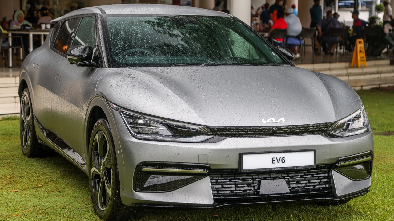 Kia EV6 GT-Line AWD ra mắt khách hàng Malaysia