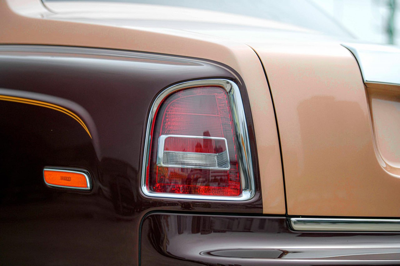 Cận cảnh Rolls Royce Phantom Lửa Thiêng đấu giá 7 lần vẫn không ai mua