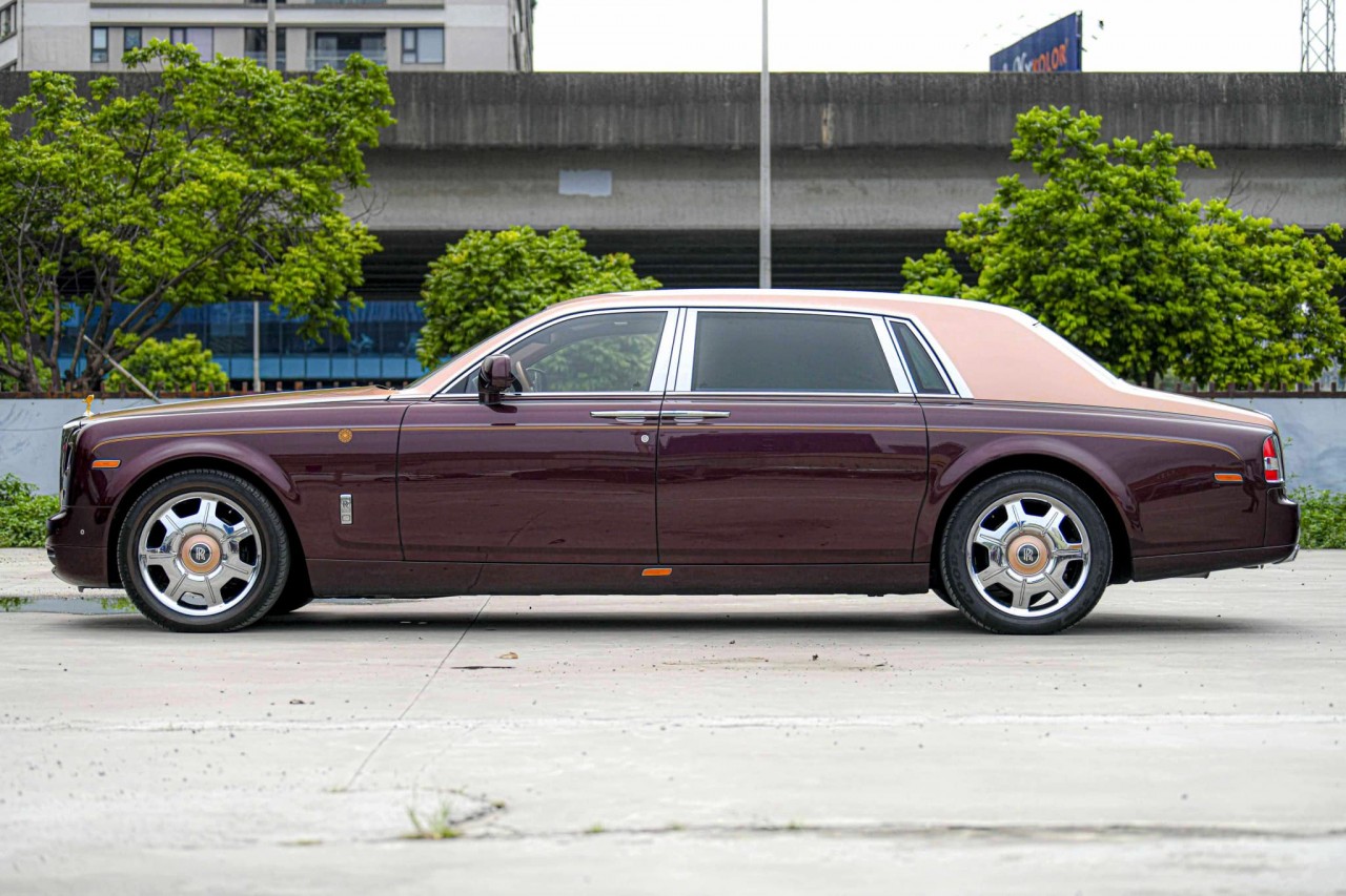 Cận cảnh Rolls Royce Phantom Lửa Thiêng đấu giá 7 lần vẫn không ai mua