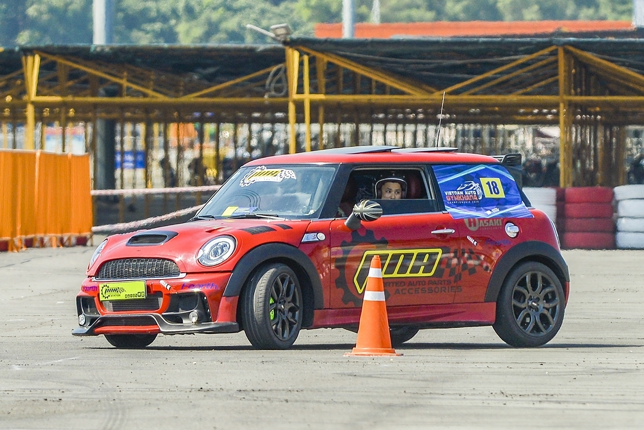 Các tay đua phía Nam quyết giành giải tại Gymkhana Otofun Championship 2020 (GOC)
