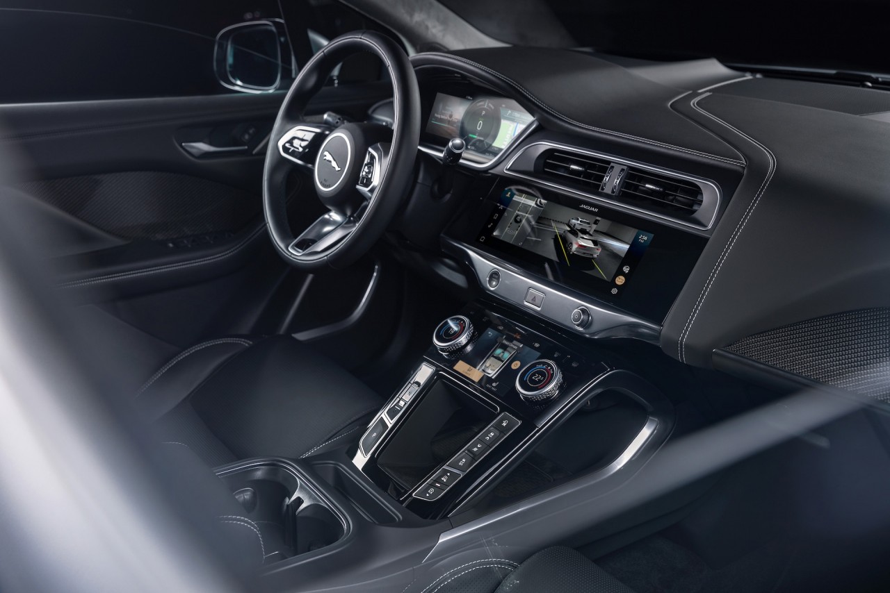 xe chay dien jaguar i pace moi sac nhanh hon thong minh hon