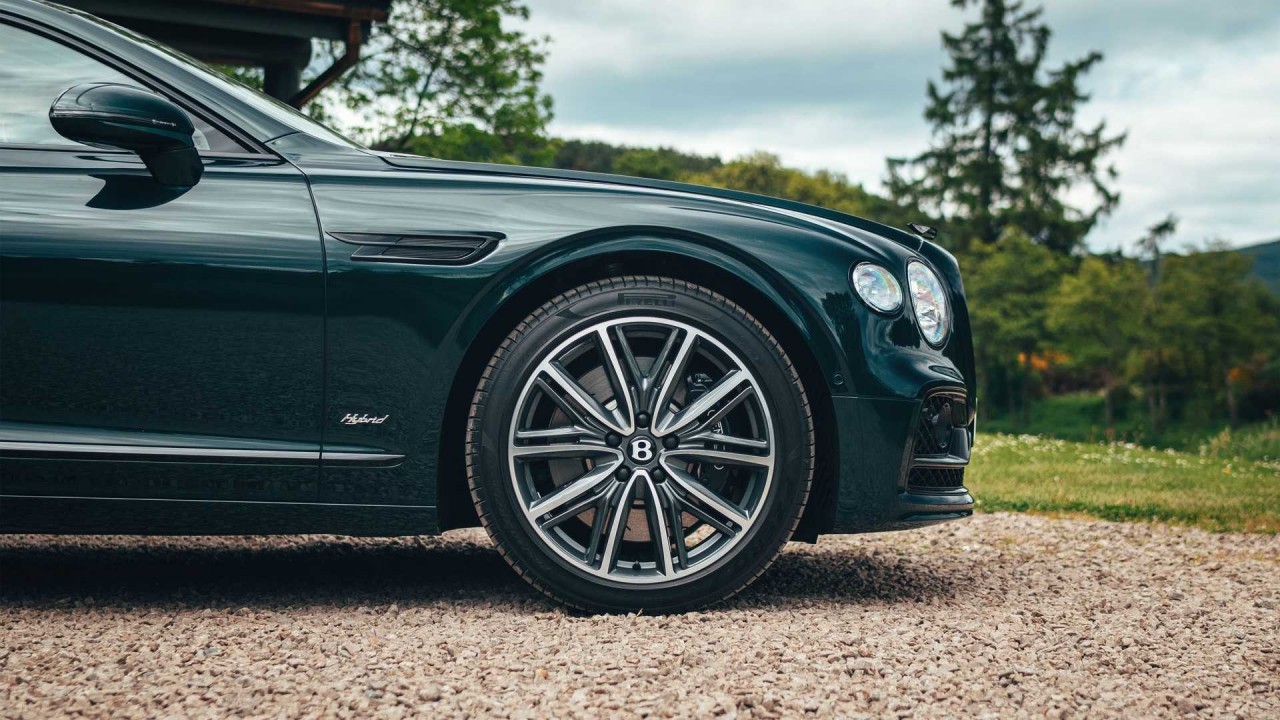 Siêu sang Bentley Flying Spur có thêm phiên bản hybrid