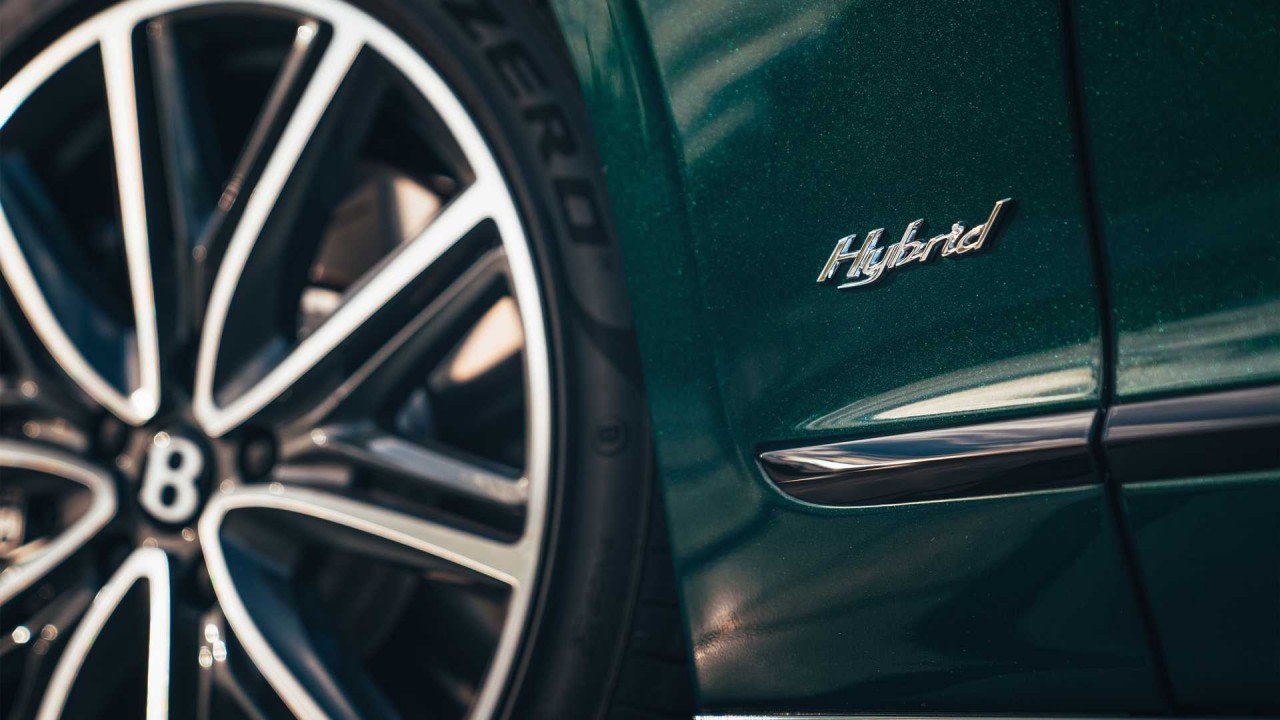 Siêu sang Bentley Flying Spur có thêm phiên bản hybrid