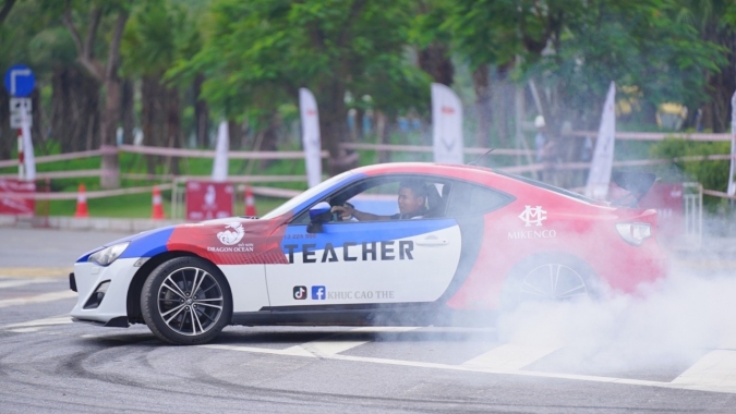 Đã mắt với màn driftshow mở màn giản đua Gymkhana OtoFun Championship Đồ Sơn 2022