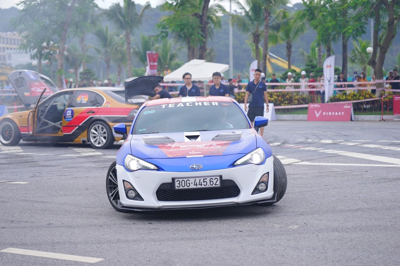 Đã mắt với màn driftshow mở màn giản đua Gymkhana OtoFun Championship Đồ Sơn 2022