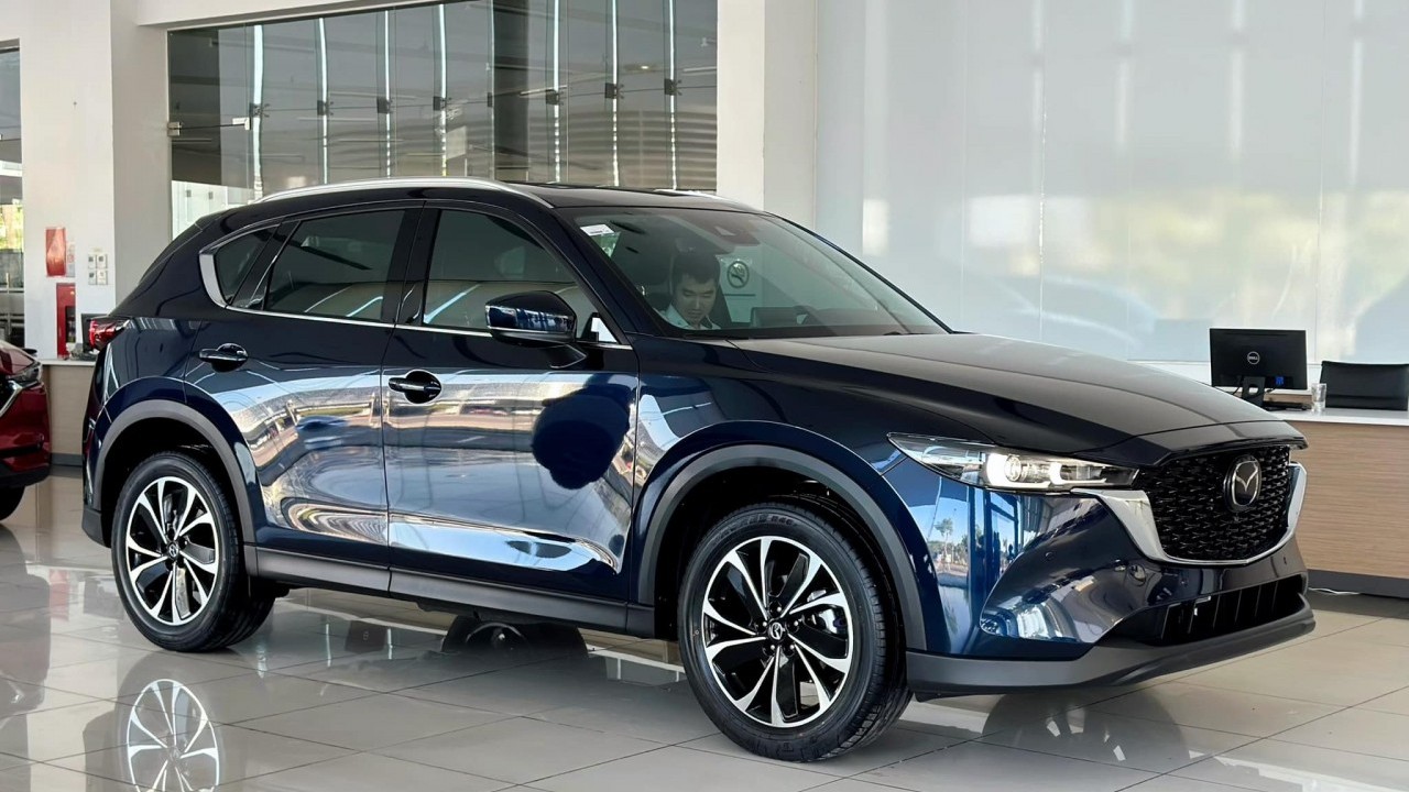 Mazda CX-5 2025 giảm giá mạnh, tạo áp lực lớn lên các đối thủ