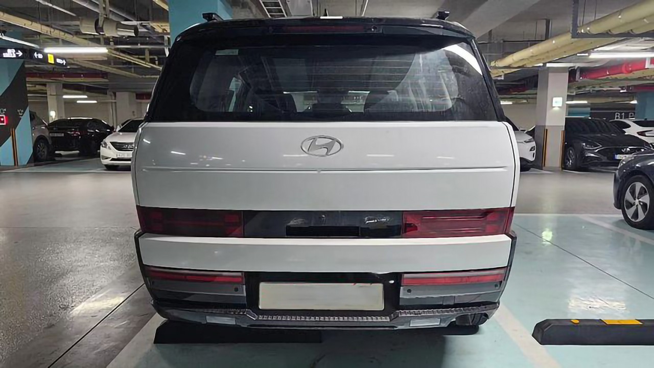 Bất ngờ xuất hiện hình ảnh Hyundai SantaFe 2023 ngoài đời thực