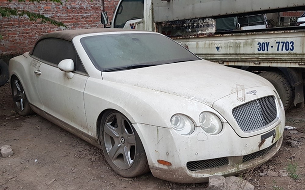 Cho thuê xe hoa Bentley mui trần Thuê xe cưới Bentley giá rẻ tphcm