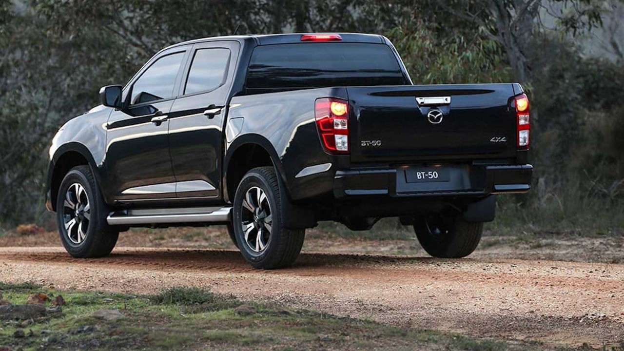 Mazda BT50 sắp ra mắt, giá từ 659 triệu đồng