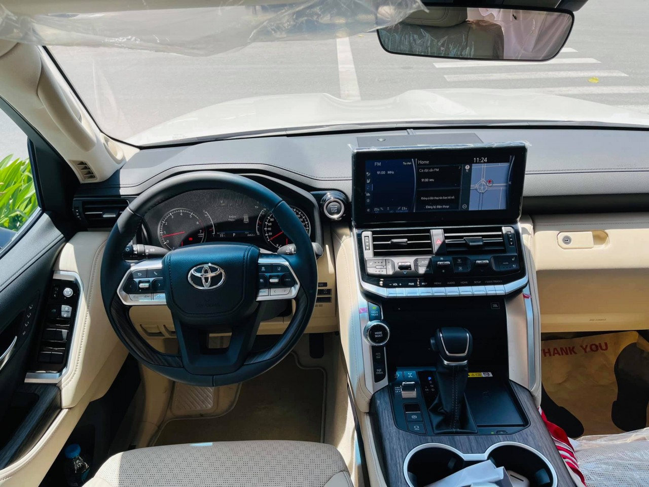 Cận cảnh Toyota Land Cruiser 2022 tại Việt Nam Cận cảnh Toyota Land Cruiser 2022 tại Việt Nam