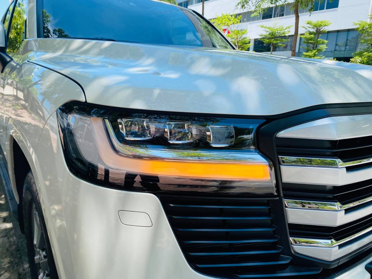 Cận cảnh Toyota Land Cruiser 2022 giá hơn 4 tỷ tại Việt Nam Cận cảnh Toyota Land Cruiser 2022 giá hơn 4 tỷ tại Việt Nam