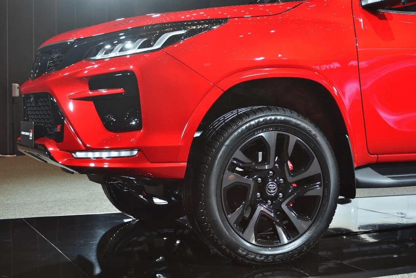 Toyota Fortuner GR Sport giá hơn 1,3 tỷ đồng tại Thái Lan Toyota Fortuner GR Sport giá hơn 1,3 tỷ đồng tại Thái Lan