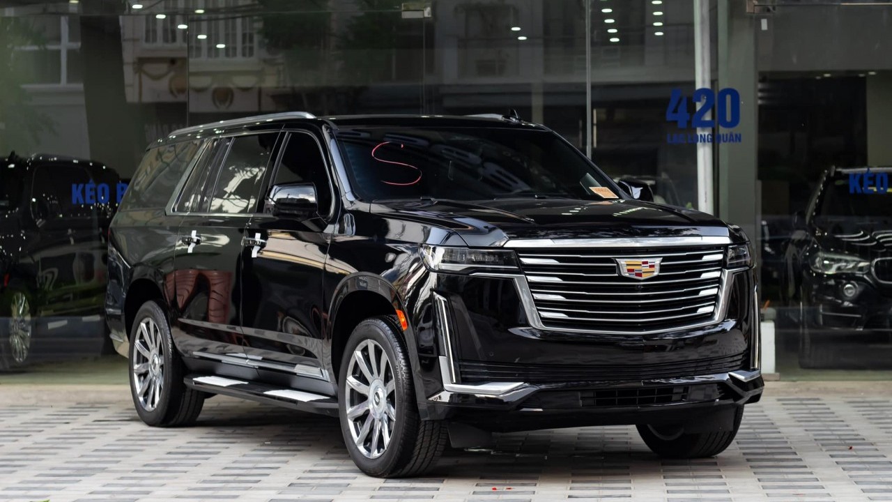 Cận cảnh Cadillac Escalade 2021 giá 10 tỷ đồng tại Hà Nội